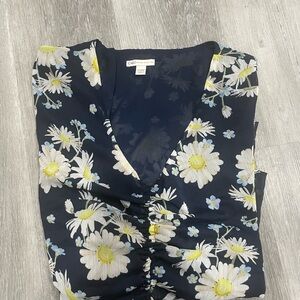 Plus size women’s long sleeve floral blouse